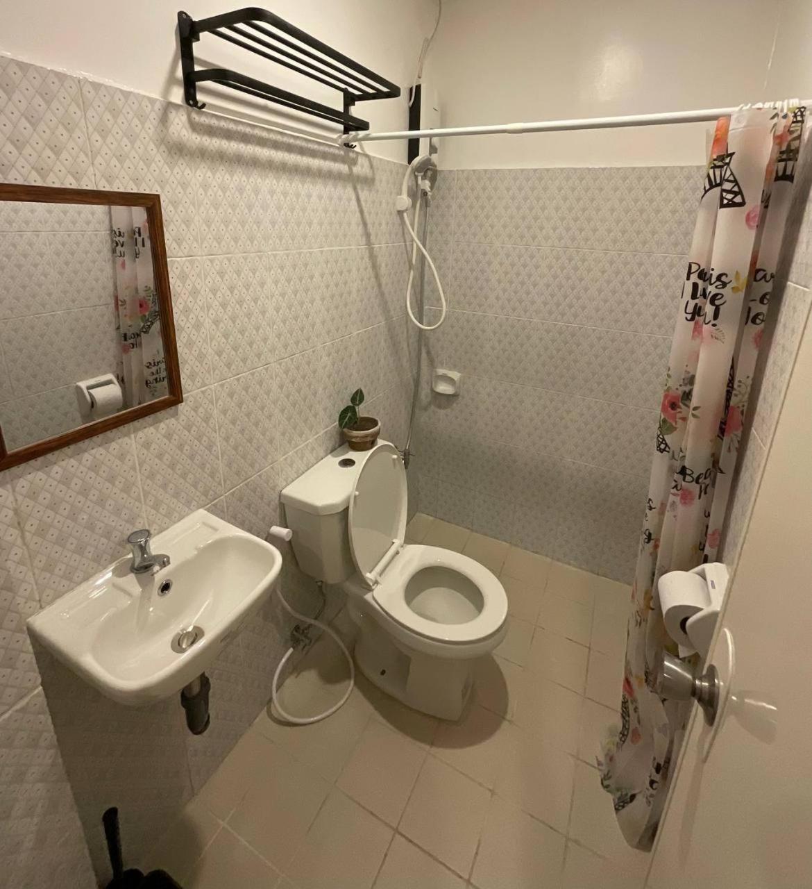 Halajo Bnb Transient Лаоаг Номер фото